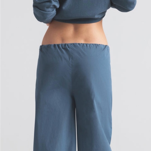 Skims Cotton Poplin Wide-Leg Pants - Picture 9 of 10